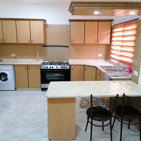 Appartement Emile Altwal Madaba Extérieur photo